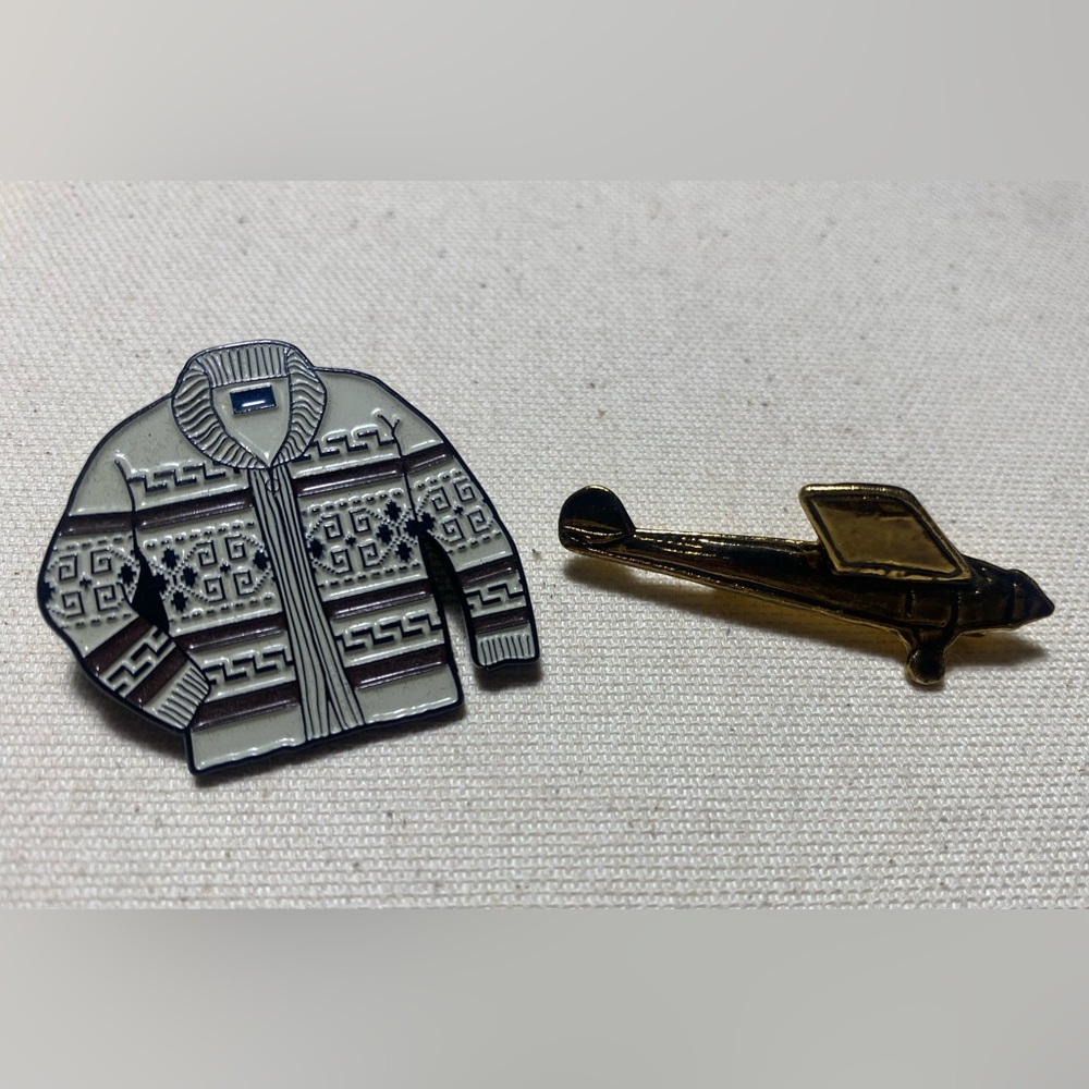 [Pair] 👕✈️Enamel pin and brooch